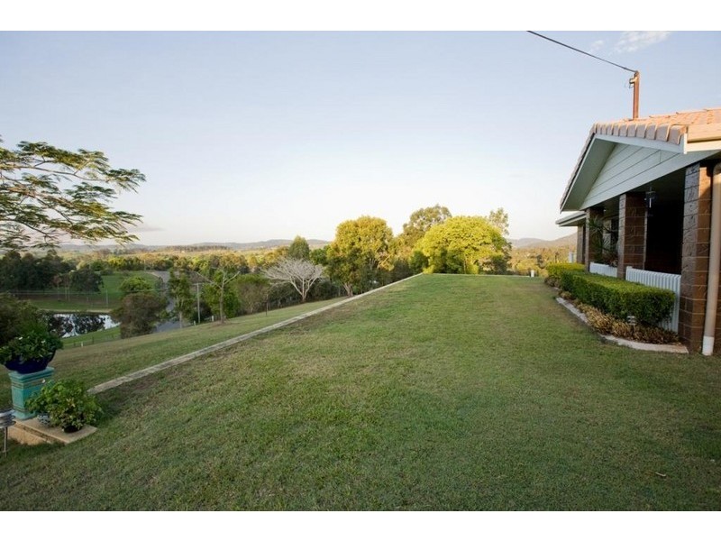42 Hillview Road, Cedar Pocket QLD 4570