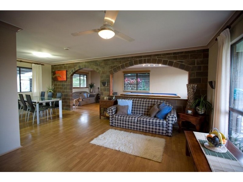 42 Hillview Road, Cedar Pocket QLD 4570