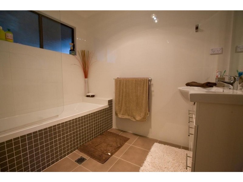 42 Hillview Road, Cedar Pocket QLD 4570