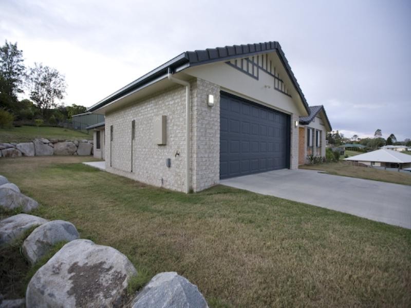 12 Moreton Court, Southside QLD 4570