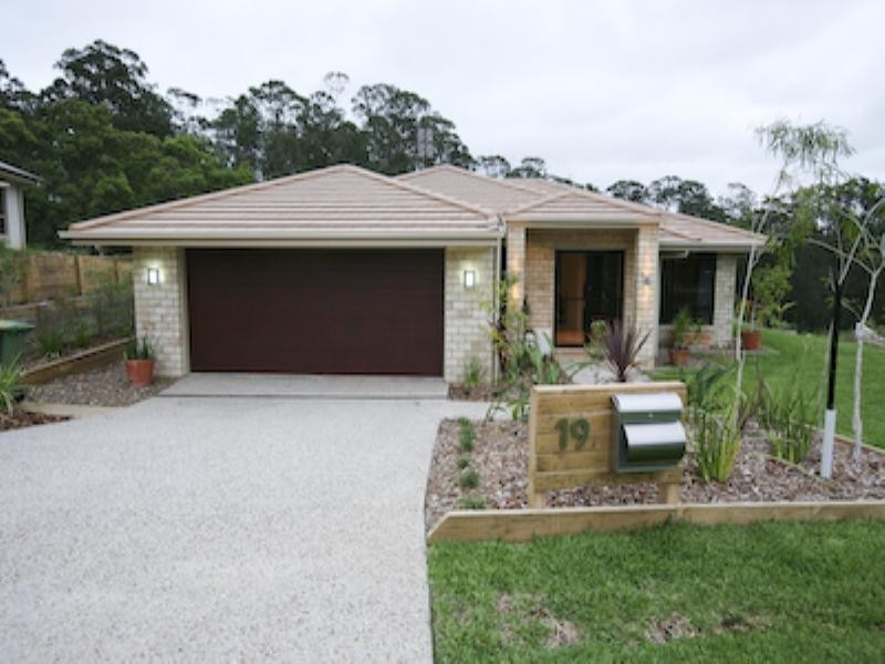 19 Jasmine Avenue, Southside QLD 4570