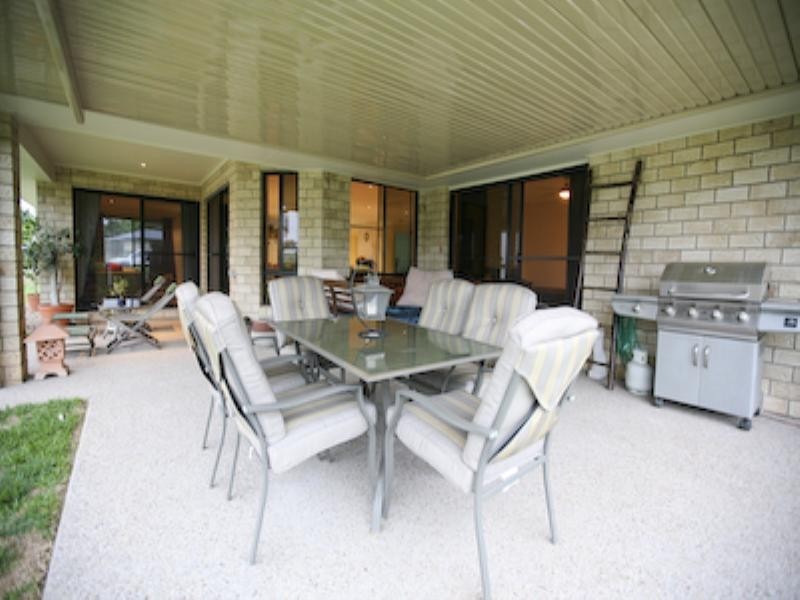 19 Jasmine Avenue, Southside QLD 4570