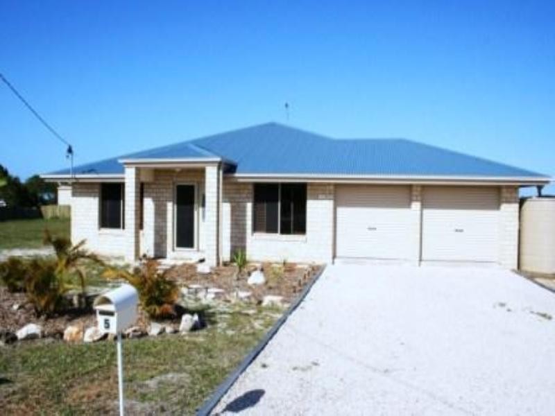 5 Illustrious Court, Cooloola Cove QLD 4580