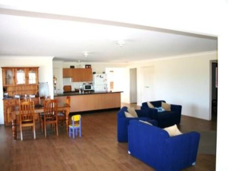 5 Illustrious Court, Cooloola Cove QLD 4580