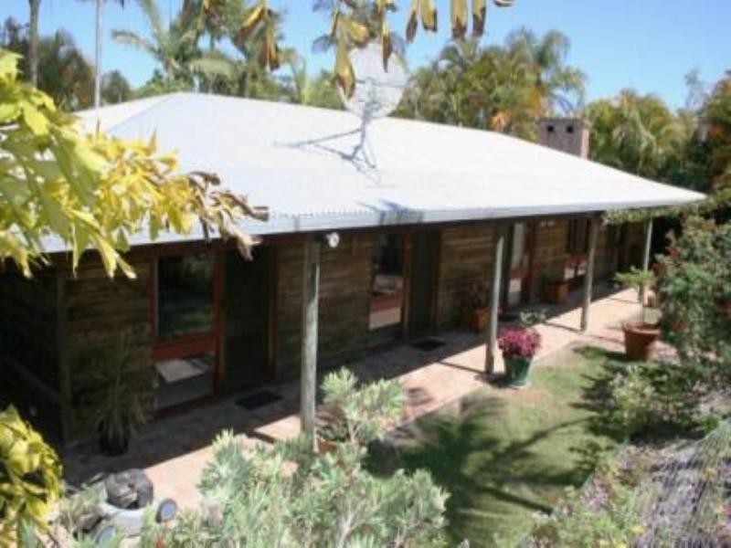 60 Bayside Road, Cooloola Cove QLD 4580
