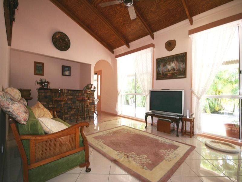 52 Osborne Court, Wallu QLD 4570