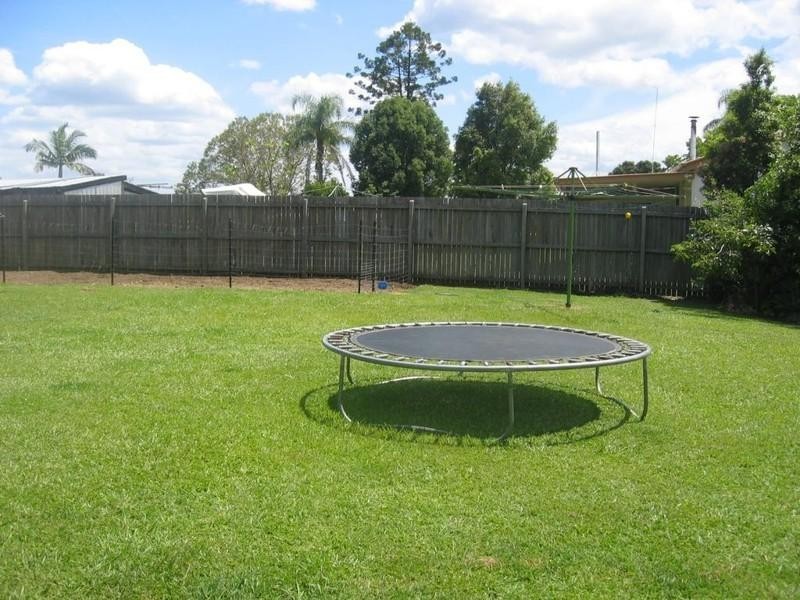 15 Araluen Terrace, Monkland QLD 4570