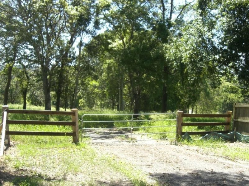 3 Grecian Bends Road, Greens Creek QLD 4570