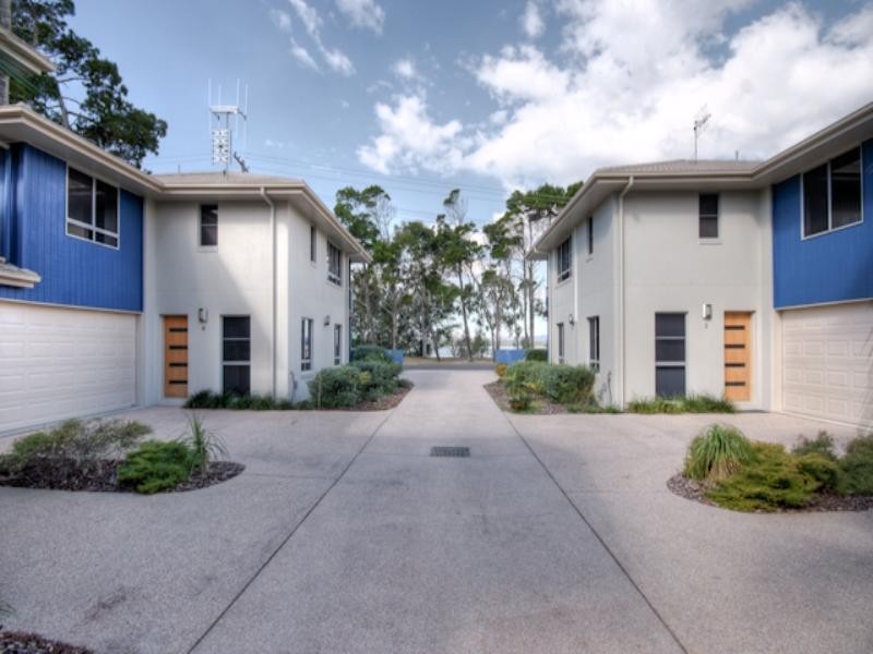 2/26 Esplanade, Tin Can Bay QLD 4580