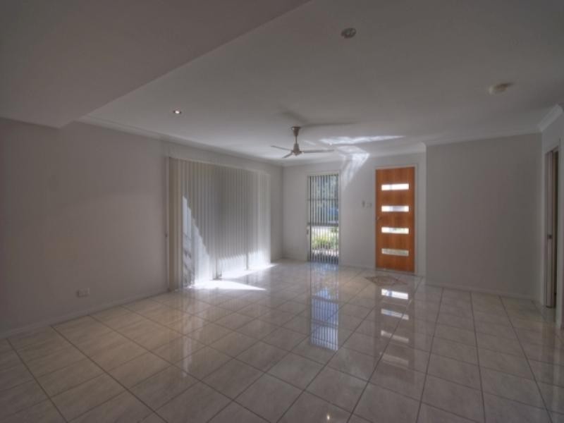 2/26 Esplanade, Tin Can Bay QLD 4580