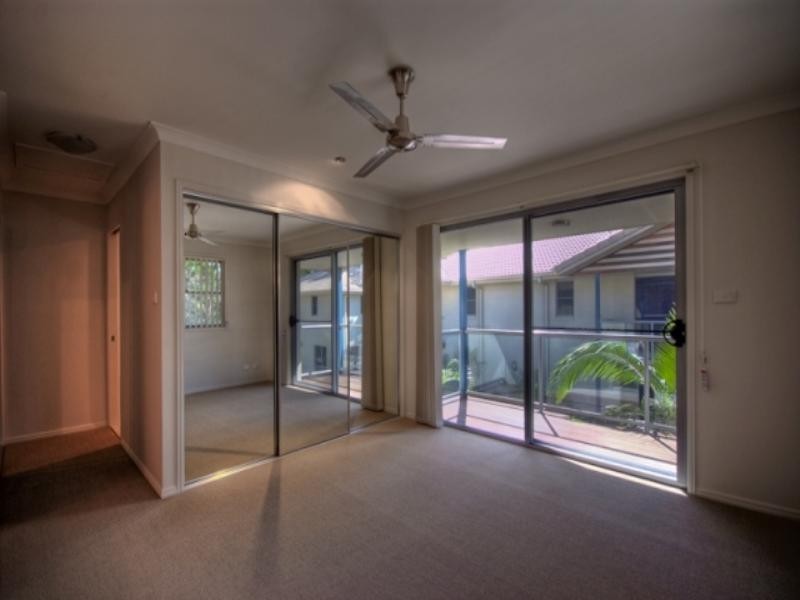 2/26 Esplanade, Tin Can Bay QLD 4580