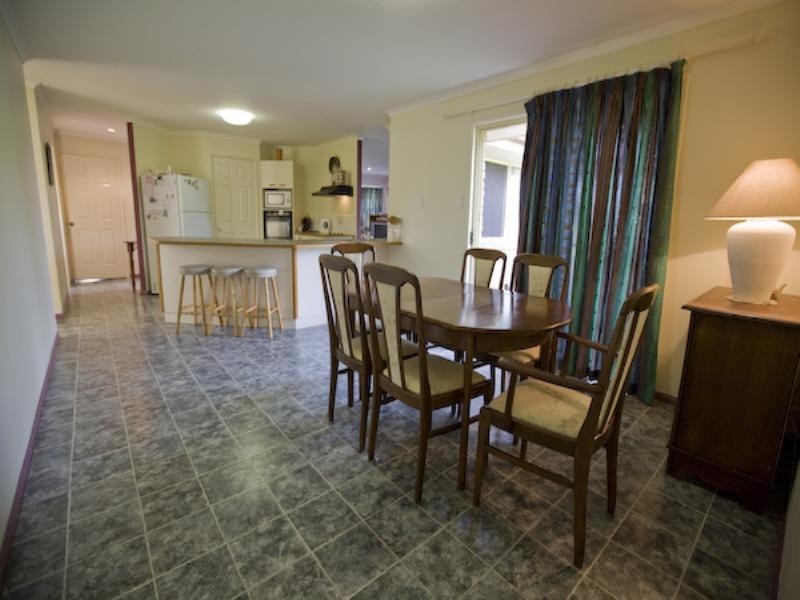 11 Charles Place, Curra QLD 4570