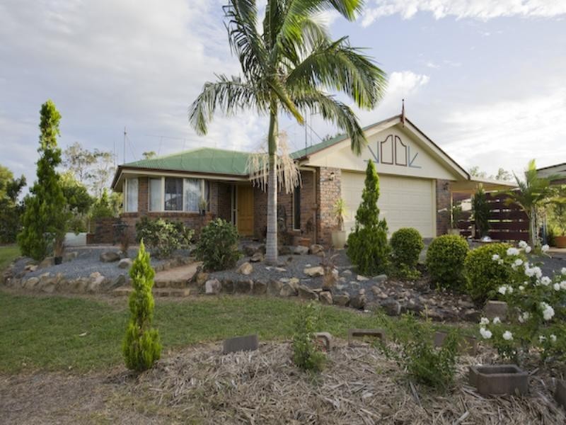 11 Charles Place, Curra QLD 4570