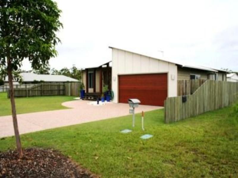 11 Lomandra, Cooloola Cove QLD 4580