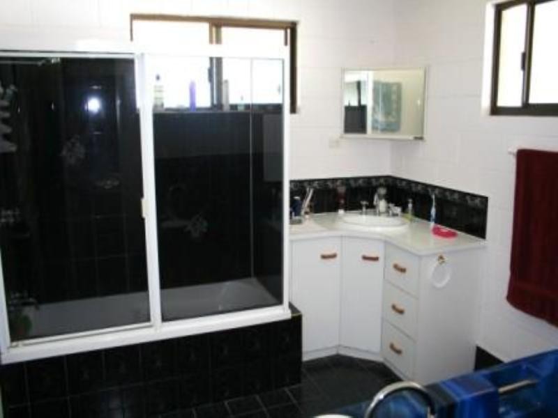 18 Endeavour Drive, Cooloola Cove QLD 4580