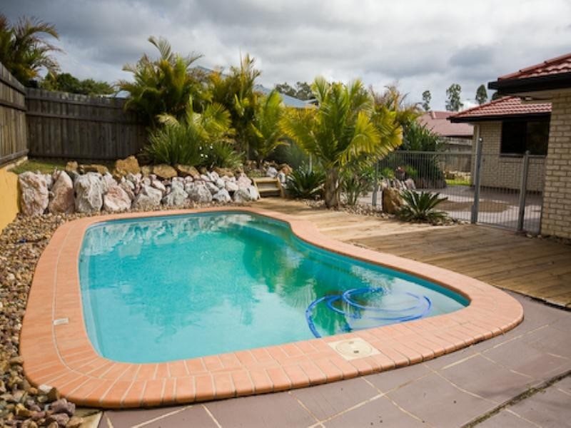 5 Bushland Drive, Southside QLD 4570