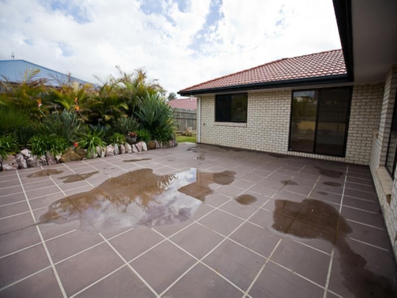 5 Bushland Drive, Southside QLD 4570