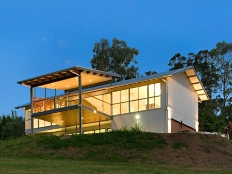 16 Omaroo Place, Cooran QLD 4569