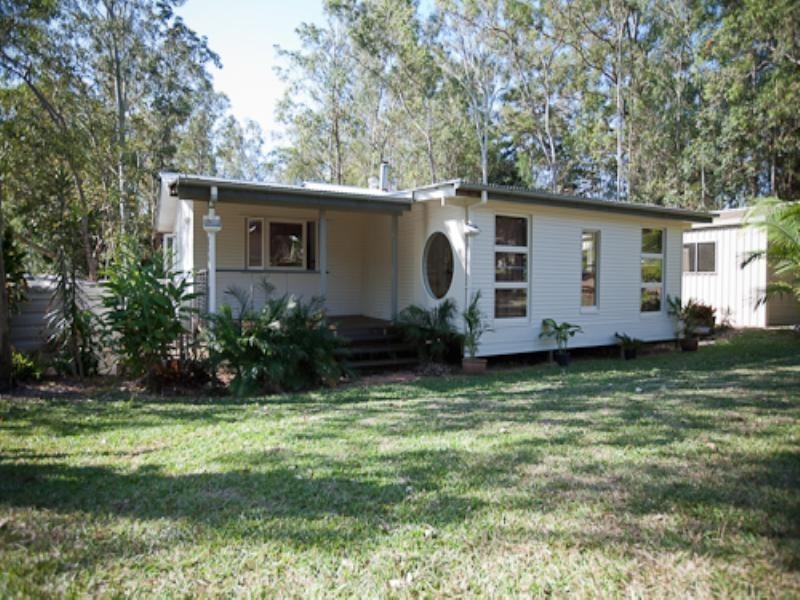 12 Heaviside Street, Neerdie QLD 4570