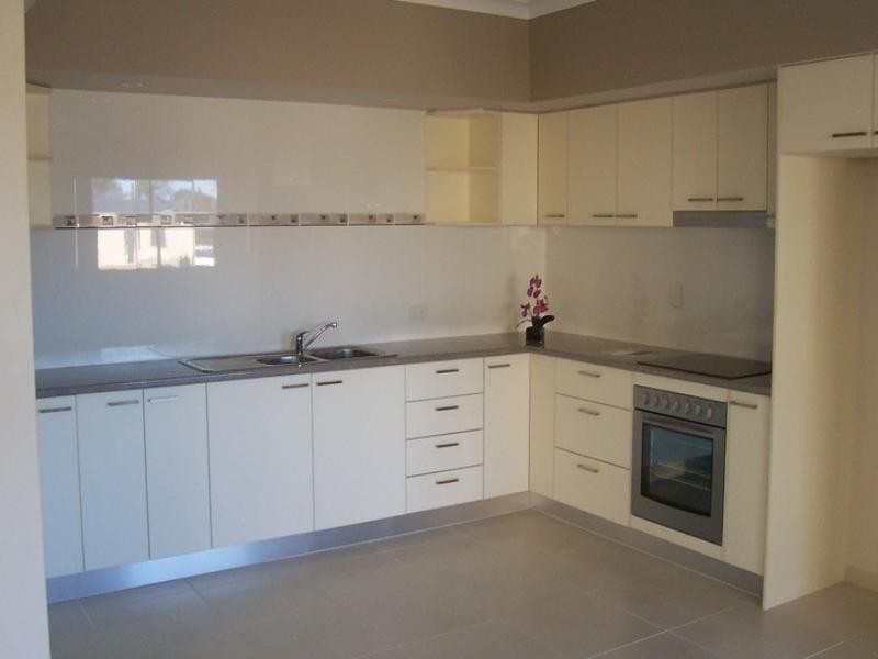 2 Chairmans Close, Jones Hill QLD 4570