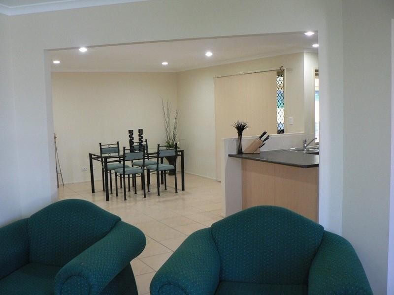 10 Bishop Court, Southside QLD 4570