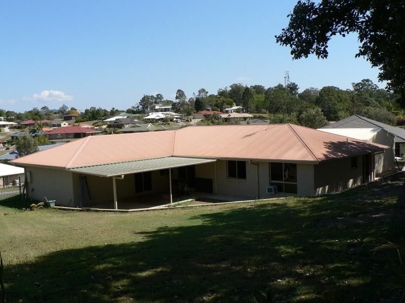 10 Bishop Court, Southside QLD 4570