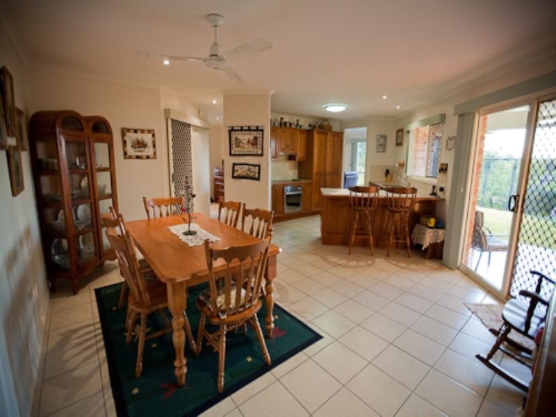 2 Henry Parkes, Southside QLD 4570