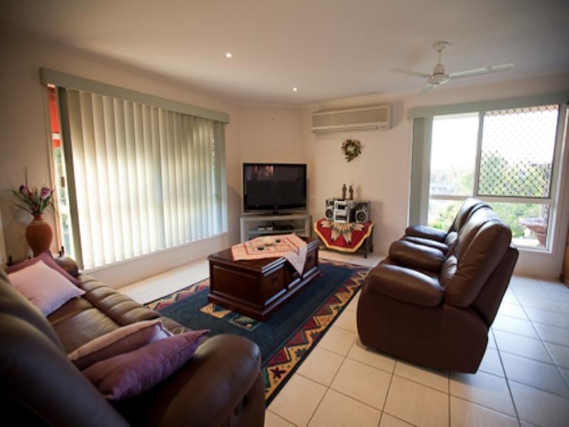 2 Henry Parkes, Southside QLD 4570