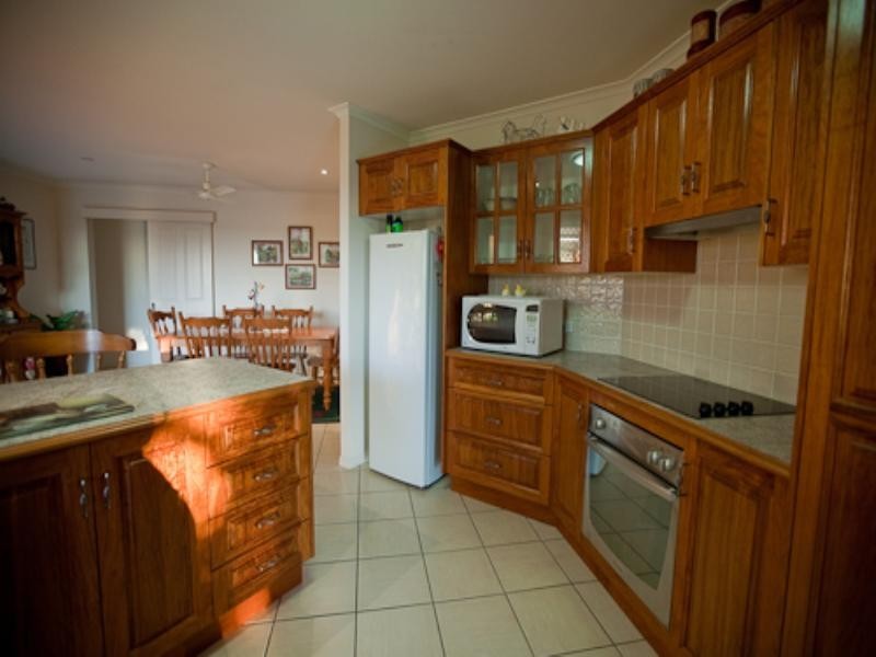 2 Henry Parkes, Southside QLD 4570