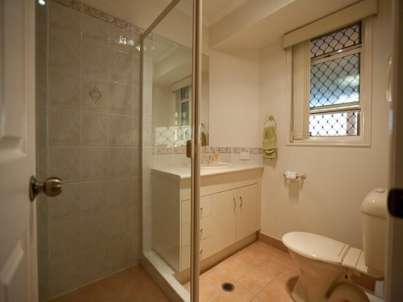 2 Henry Parkes, Southside QLD 4570