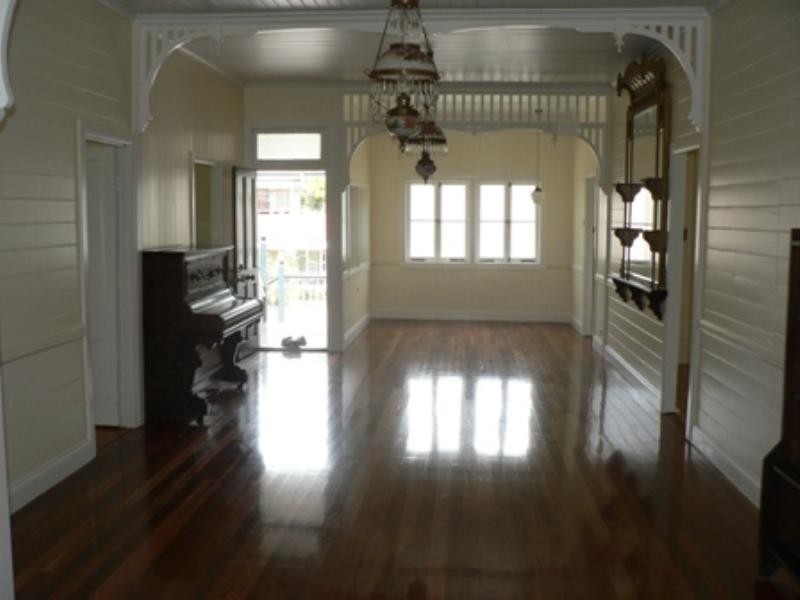 24 Caledonian Hill, Gympie QLD 4570