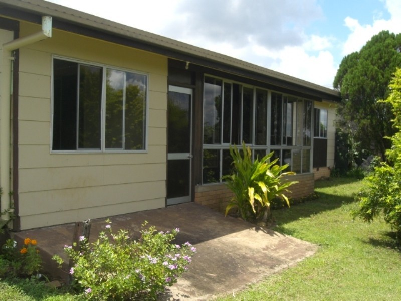 9a Bruce Highway, Chatsworth QLD 4570