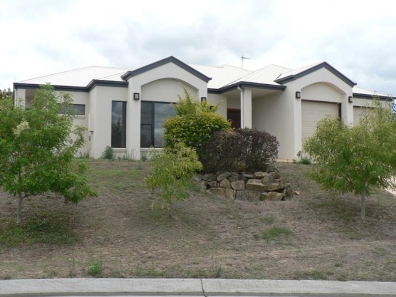 8 Eagleview Close, Gympie QLD 4570