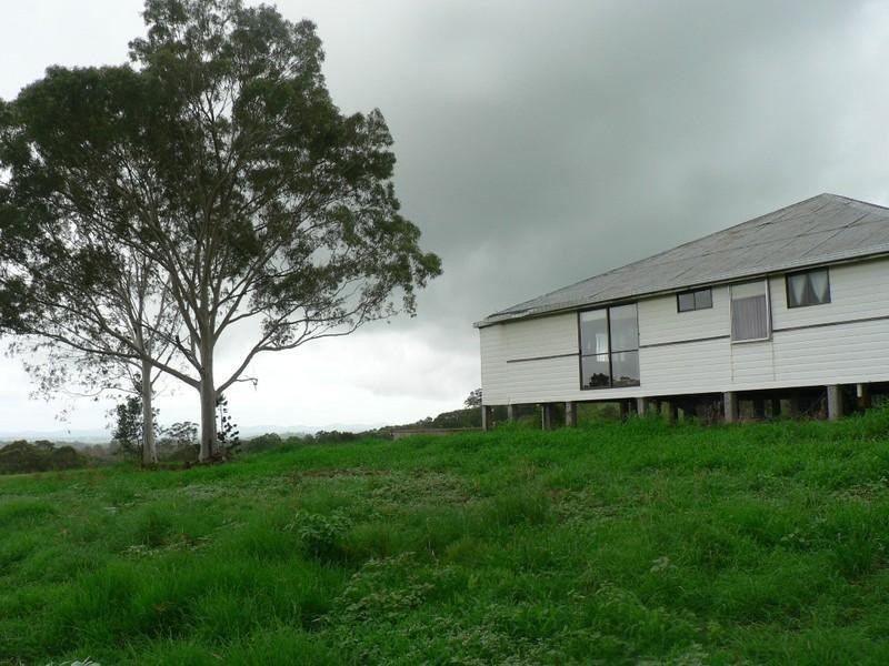 655 McIntosh Creek, Mcintosh Creek QLD 4570