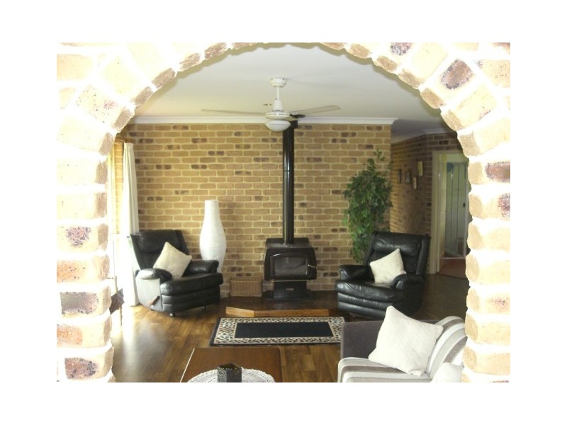 11 Edinburgh Court, East Deep Creek QLD 4570