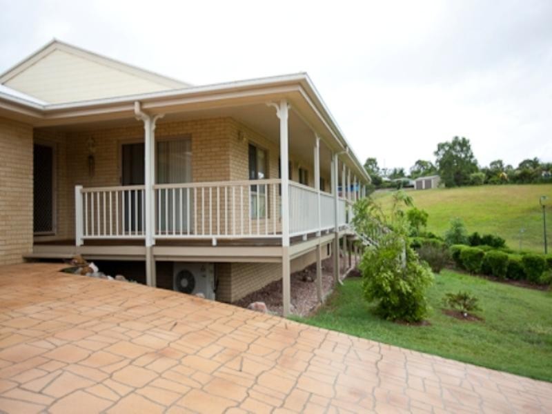 6 Henry Parkes Drive, Southside QLD 4570