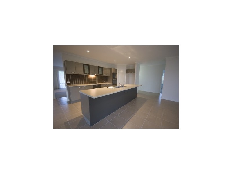 46 Presidential Avenue, Jones Hill QLD 4570