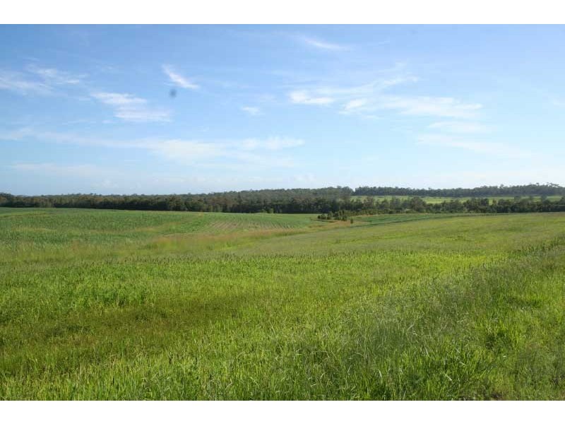 Goomboorian QLD 4570