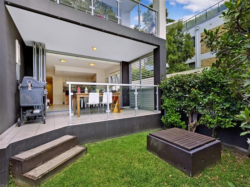 1/31-33 Sturdee Parade, Dee Why NSW 2099