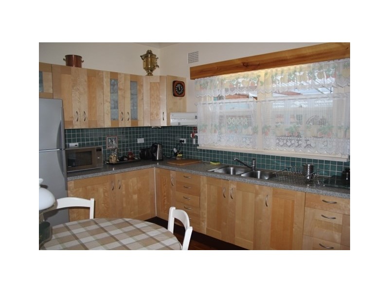 16 Chalmers Avenue, Beacon Hill NSW 2100