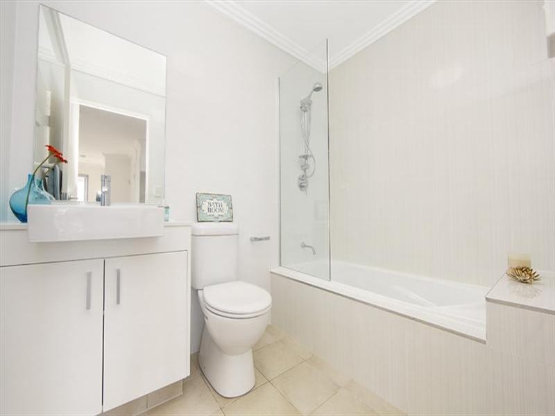 11/12-16 Shackel Avenue, Brookvale NSW 2100