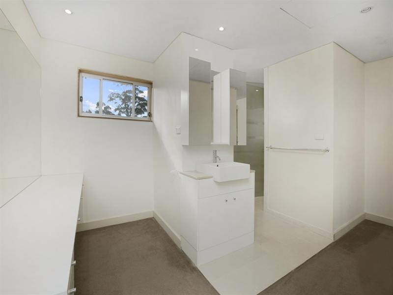 24 Iris Street, Frenchs Forest NSW 2086