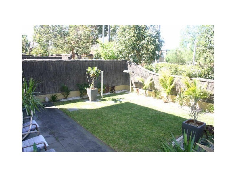 2/60-62 Old Pittwater Road, Brookvale NSW 2100