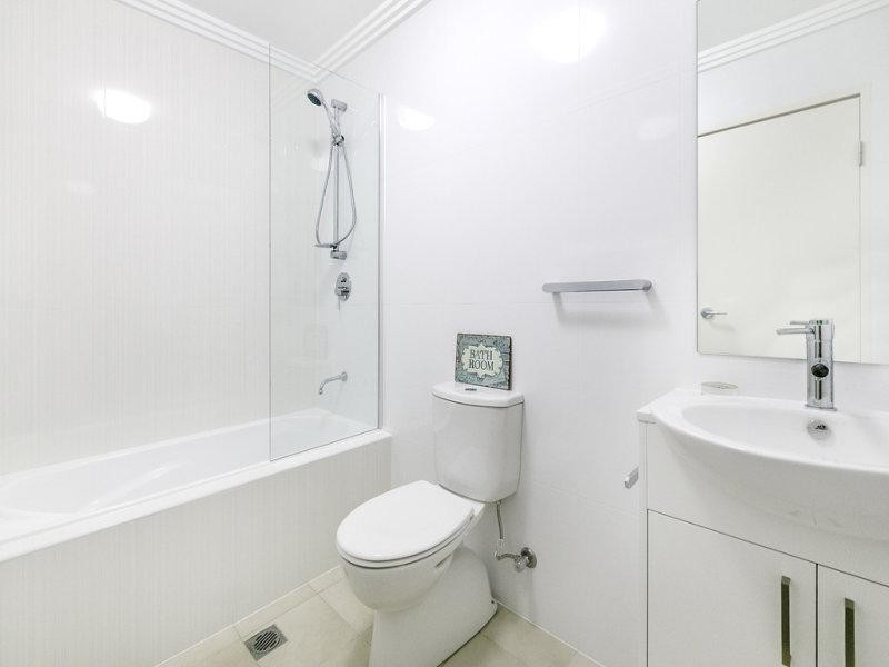 23/12-16 Shackel Avenue, Brookvale NSW 2100