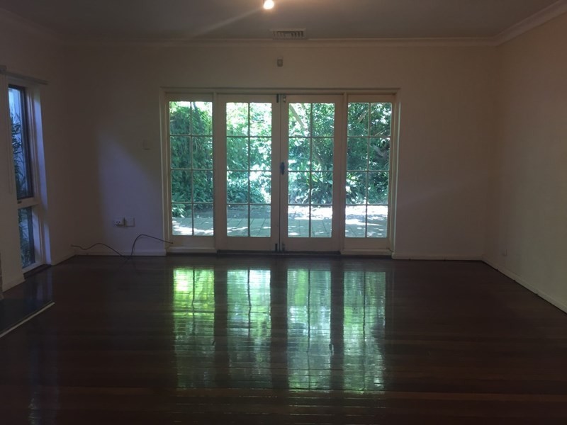 1 Holmes Avenue, Clontarf NSW 2093