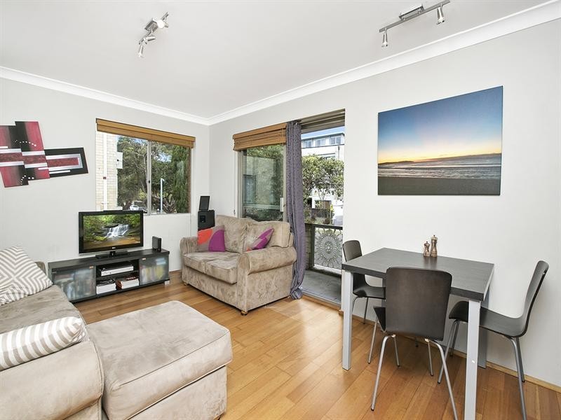 2/26 Pacific Parade, Dee Why NSW 2099