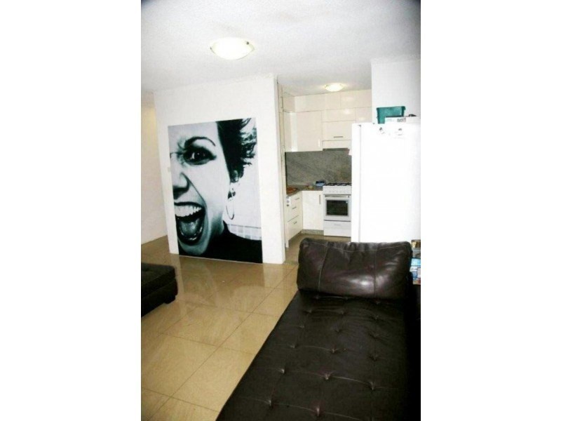 1/6 Holborn Avenue, Dee Why NSW 2099