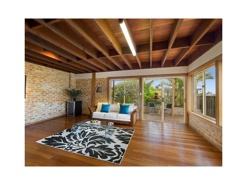 83 Cassia Street, Curl Curl NSW 2096