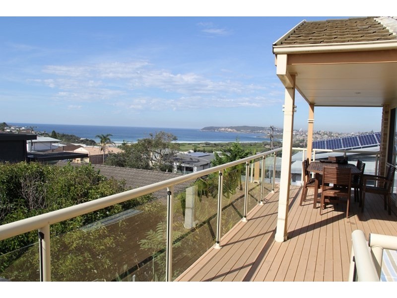 83 Cassia Street, Curl Curl NSW 2096