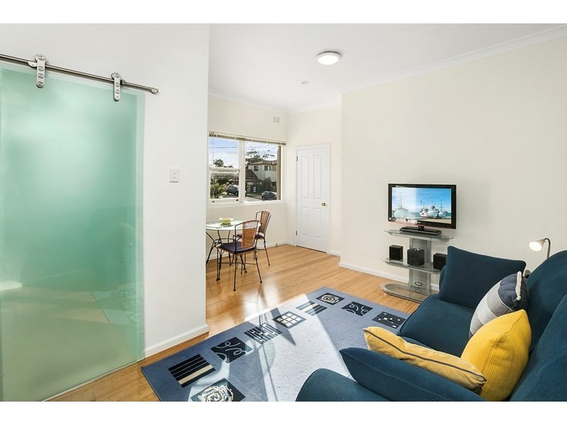 2/52 Lawrence Street, Freshwater NSW 2096